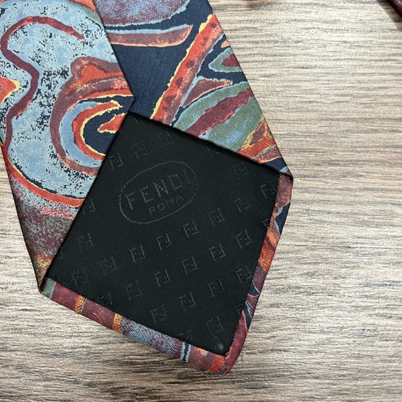 Fendi Multi-Colored Paisley Pattern Silk Tie - Picture 4 of 6
